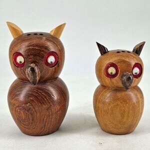Vintage wood Wooden Owl Salt Pepper Shakers w Googly Eyes